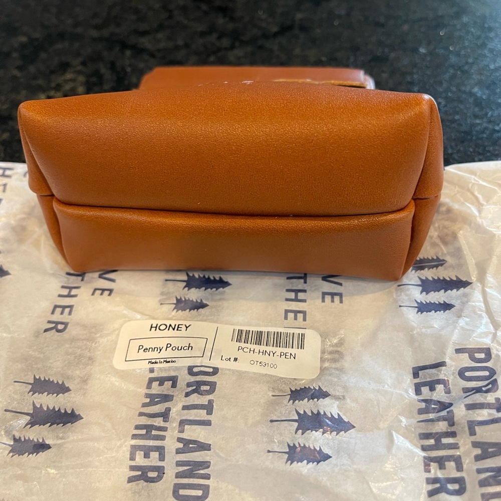 Portland Leather Honey Penny Pouch - Picture 7 of 7